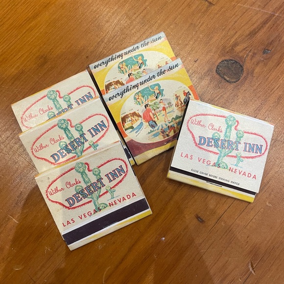 Vintage Wilbur Clark's Desert Inn - Las Vegas, Nevada Souvenir Matchbook - Picture 7 of 7